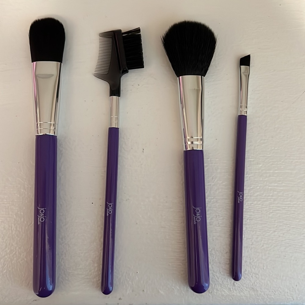 Makeup brushes - Picture 3 of 3